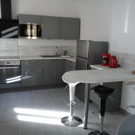 Apartament Colombe LʼIsle-sur-la-Sorgue Zewnętrze zdjęcie