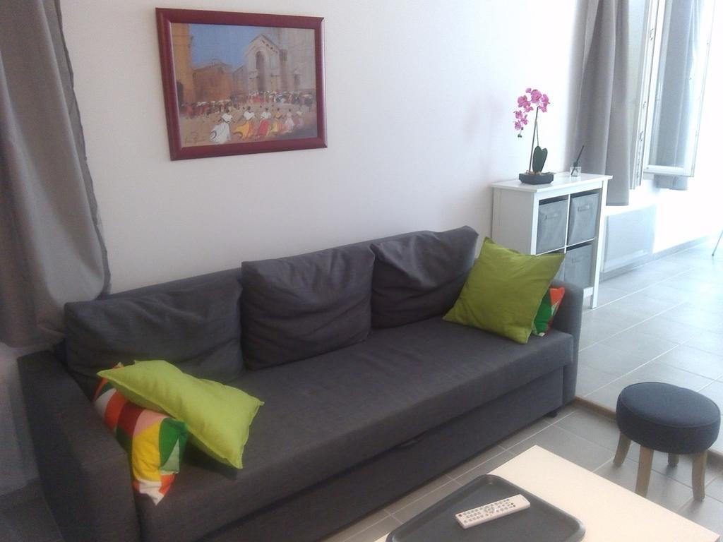 Apartament Colombe LʼIsle-sur-la-Sorgue Zewnętrze zdjęcie