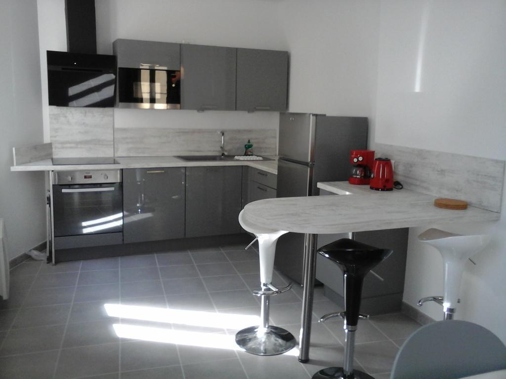 Apartament Colombe LʼIsle-sur-la-Sorgue Zewnętrze zdjęcie